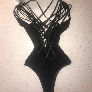 SEXY BLACK STRAPPY BODYSUIT